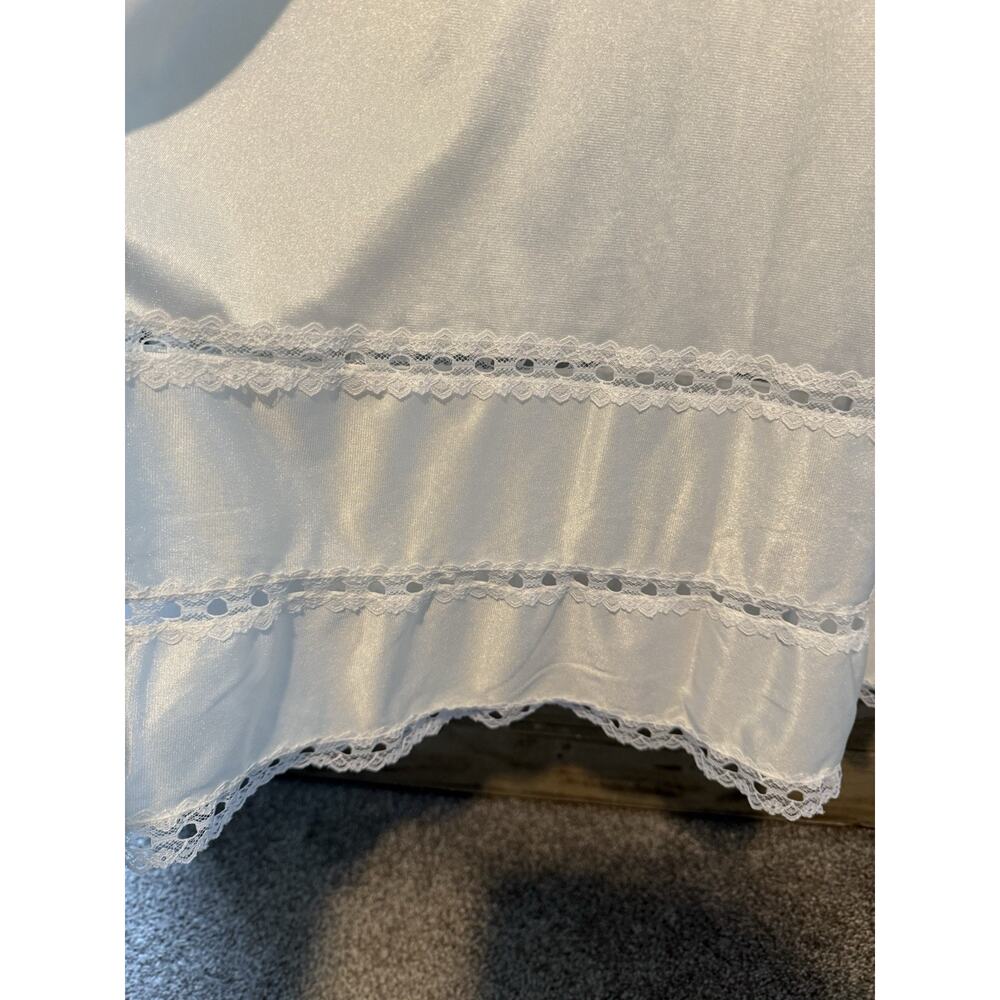 Vintage Nightgown Slip White Lace 14.5 (M) Nylon Made in USA Bridal TradWife - Picture 4 of 8